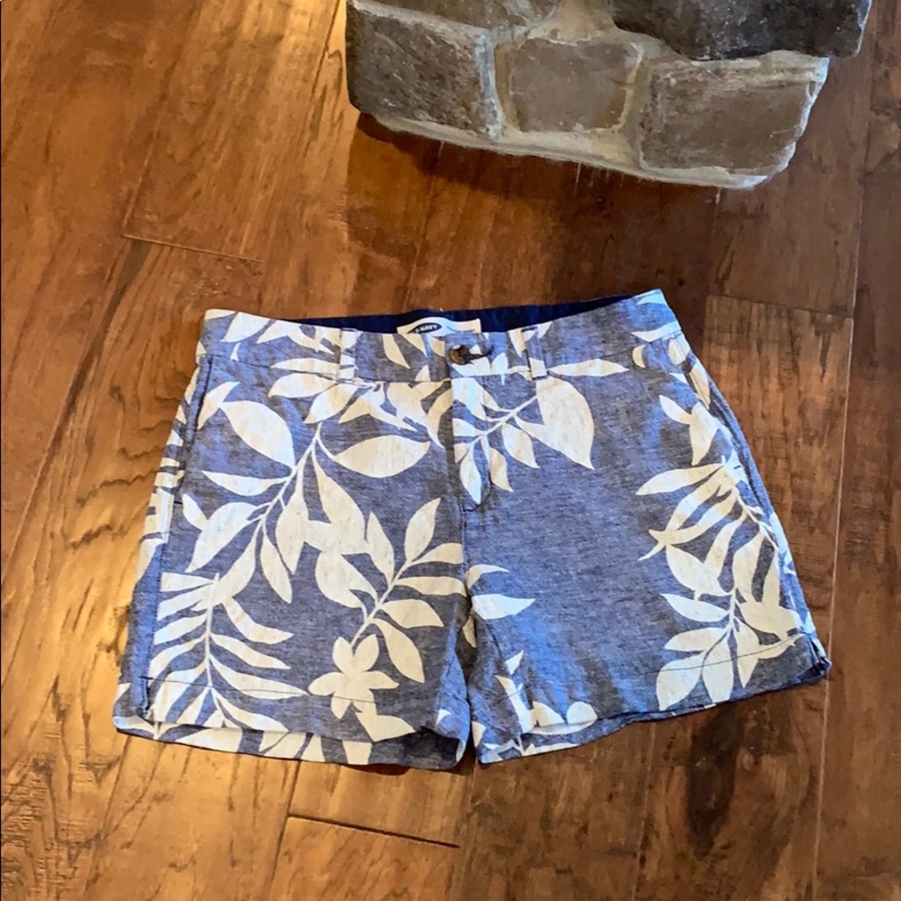 Old Navy women’s shorts size 6